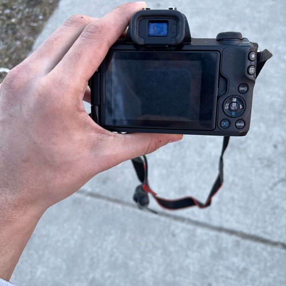 Canon eos m350